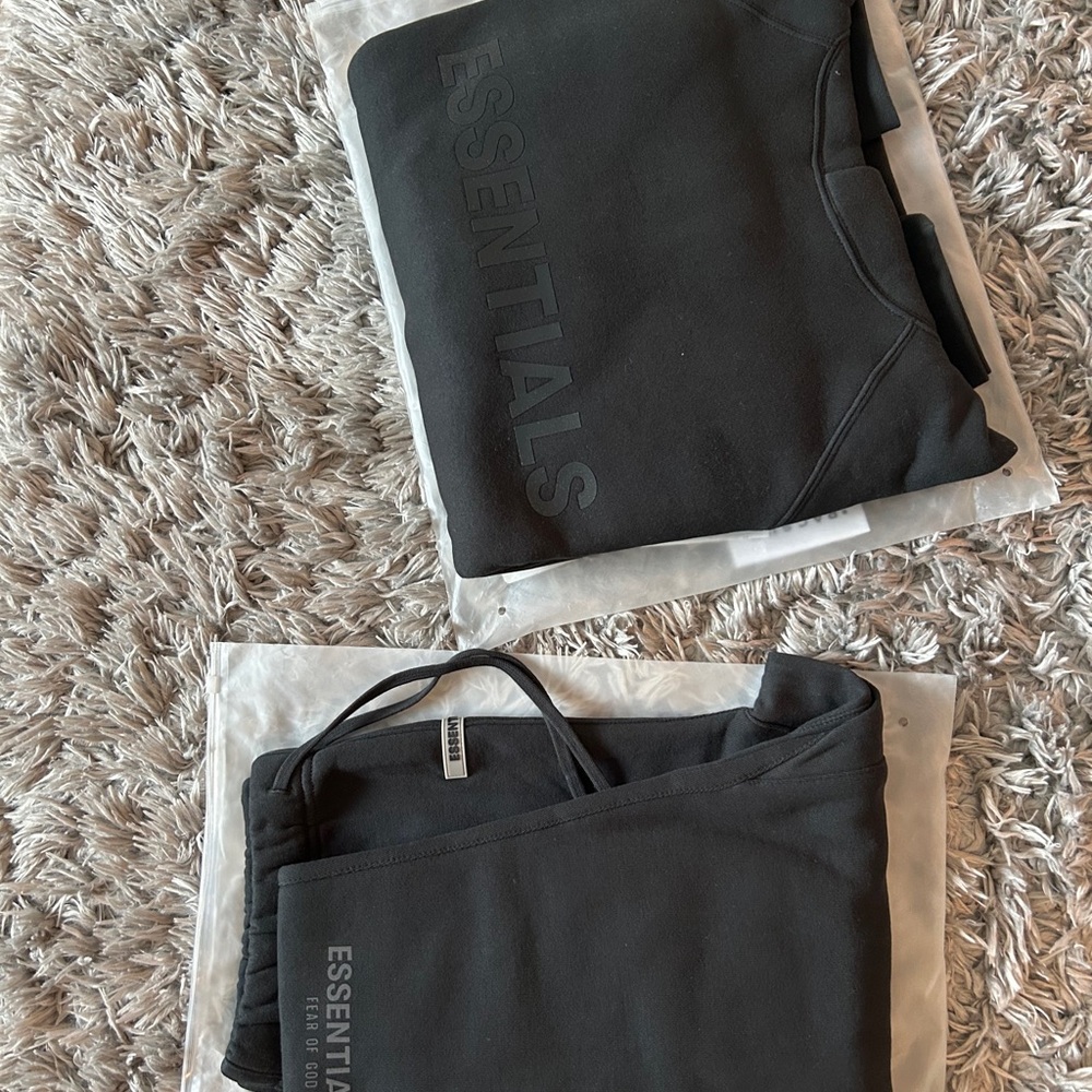 Essentials Black Sweatshirt and Pants Set